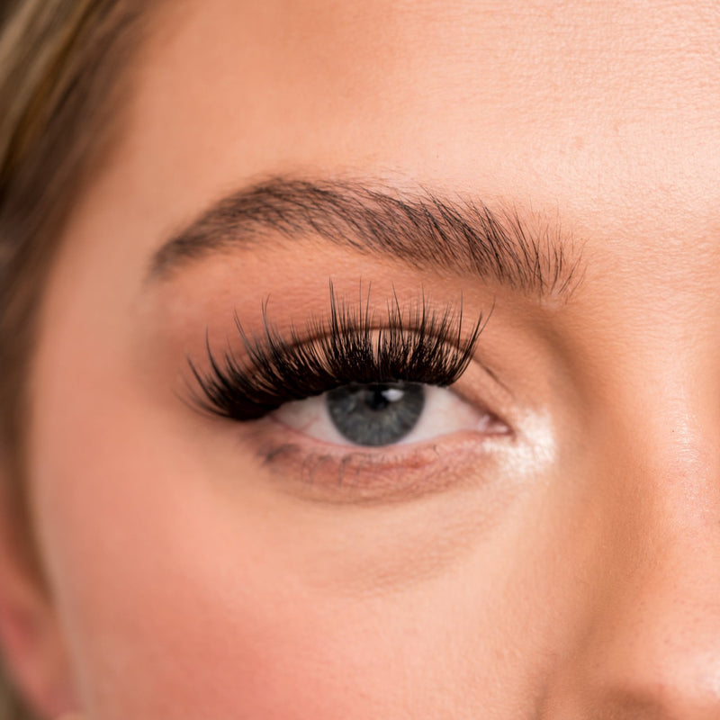 Mega Luxe Wispy No. 16