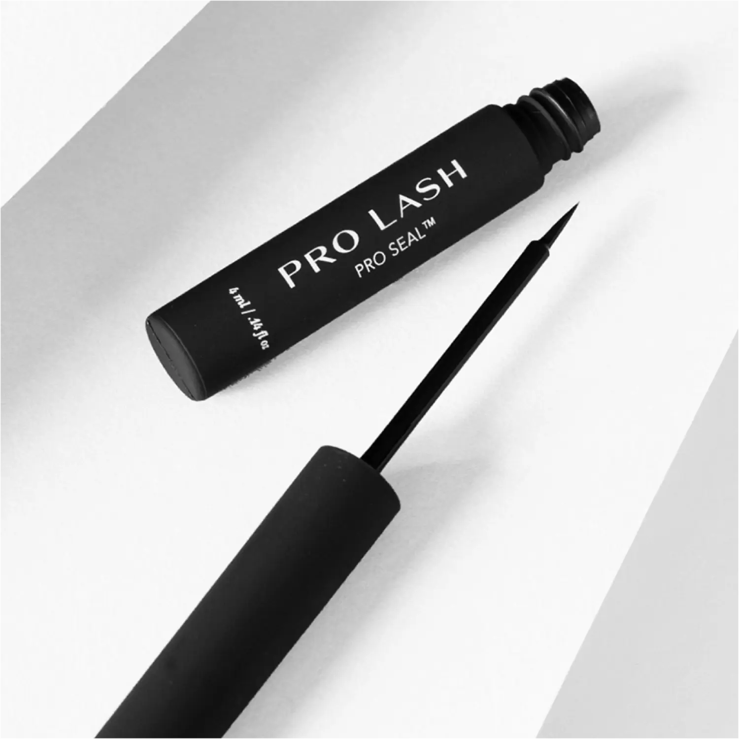 Pro Seal Lash Sealer